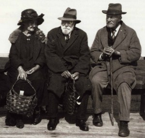 The Elders - George Parkins is on the right. (Courtesy Norfolk Island Museum). 